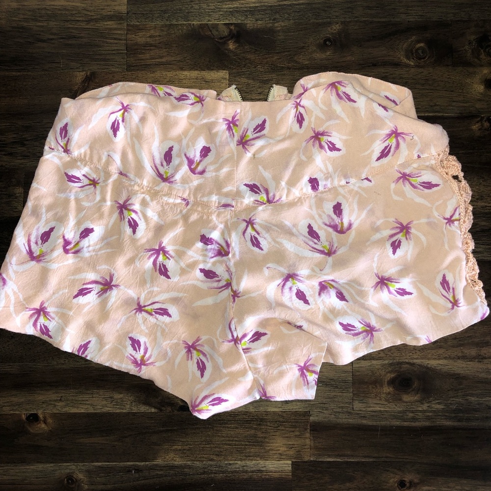 Acacia Island Orchid Shorts Size S